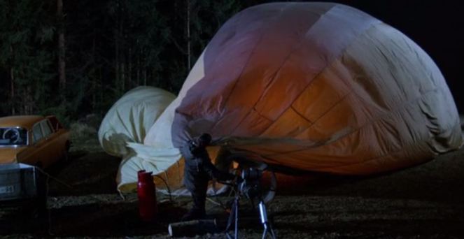nightcrossingballoon
